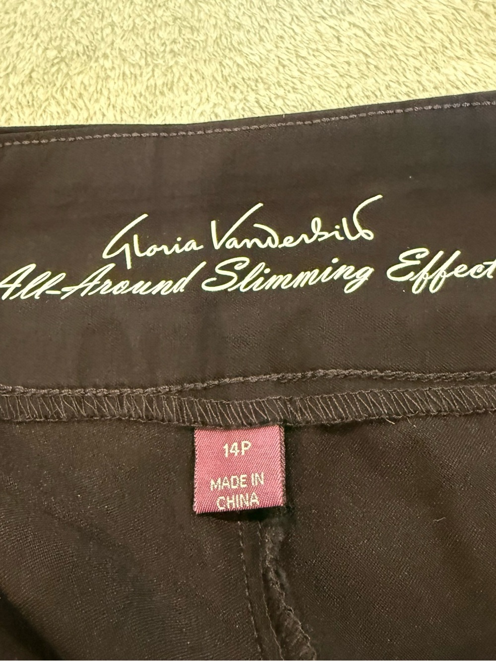Gloria Vanderbilt Amanda 14P Black Pull On Slimming Pants NWT Petite - Picture 5 of 13